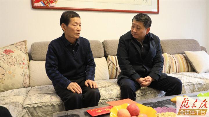 周繼軍在鎮原縣開展春節走訪慰問活動