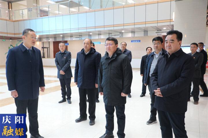 李剛調研慶陽市農業產業發展和教育工作