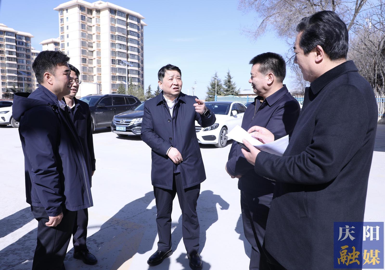 周繼軍在西峰區調研踏勘重點項目建設工作