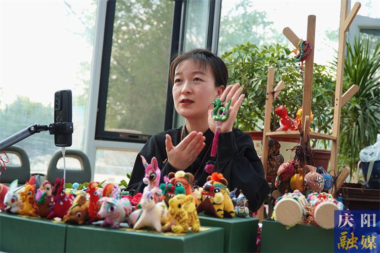 【2025慶陽市農文旅融合發展百千萬工程探訪記】“義渠村”非遺田園綜合體游記